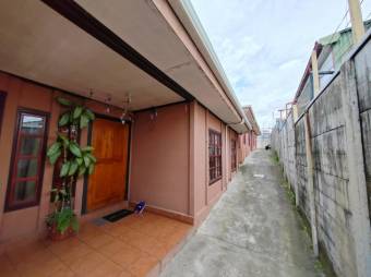 Venta de 4 Apartamentos en Desamparados, San José. RAH 25-235