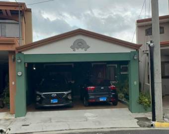 Se vende casa espaciosa en San Francisco Heredia A24-464