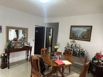 Se vende casa espaciosa en San Francisco Heredia A24-464