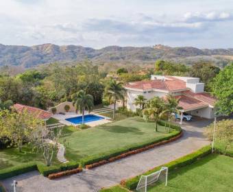 Luxury mansion for sale located in Quintas Tierra y Cañas in Las Vueltas de La Guácima, Alajuela.