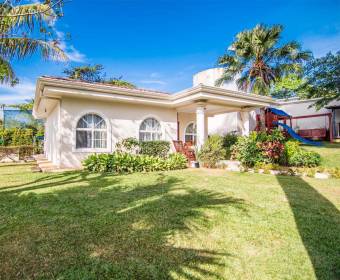 Luxury mansion for sale located in Quintas Tierra y Cañas in Las Vueltas de La Guácima, Alajuela.