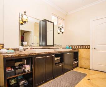 Luxury mansion for sale located in Quintas Tierra y Cañas in Las Vueltas de La Guácima, Alajuela.