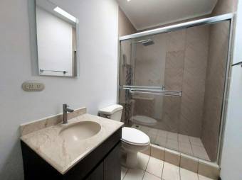 Se vende casa esquinera con patio en San Francisco Heredia 25-2038 Se vende casa esquinera con patio en San Francisco Heredia 25-2038