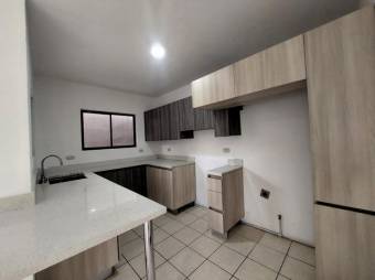 Se vende casa esquinera con patio en San Francisco Heredia 25-2038 Se vende casa esquinera con patio en San Francisco Heredia 25-2038