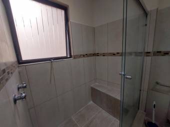 Se vende moderna casa con patio en Santa Ana 25-1779 Se vende moderna casa con patio en Santa Ana 25-1779