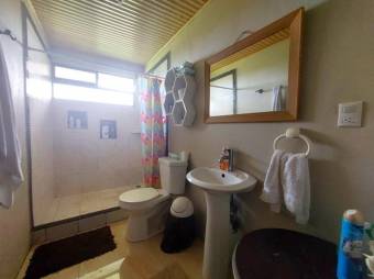 Se vende casa con mas de 7,000m2 de lote en San Rafael de Heredia 25-186 Se vende casa con mas de 7,000m2 de lote en San Rafael de Heredia 25-186