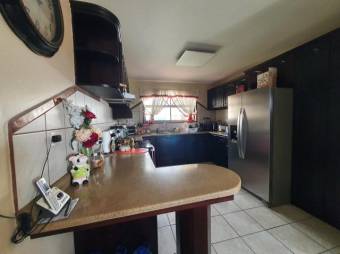 Se vende espaciosa casa de 2 plantas en condominio de Alajuela 23-1320 Se vende espaciosa casa de 2 plantas en condominio de Alajuela 23-1320