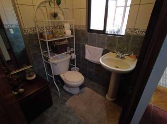 Se vende espaciosa casa con patio en Alajuela Centro 23-1444 Se vende espaciosa casa con patio en Alajuela Centro 23-1444