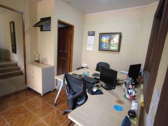 Se vende espaciosa casa con patio en Alajuela Centro 23-1444 Se vende espaciosa casa con patio en Alajuela Centro 23-1444