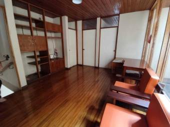 Se vende espaciosa casa con patio en Alajuela Centro 23-567 Se vende espaciosa casa con patio en Alajuela Centro 23-567