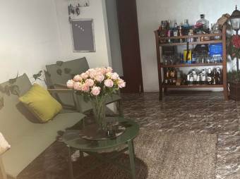 Se vende espaciosa casa con patio en Aserrí de San José 25-2025 Se vende espaciosa casa con patio en Aserrí de San José 25-2025