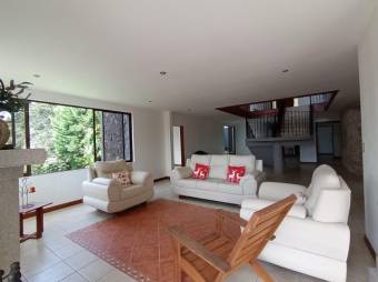 Se vende casa de lujo con amplio lote en Tarbaca de San José 25-1854 Se vende casa de lujo con amplio lote en Tarbaca de San José 25-1854