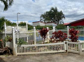 Se vende espaciosa casa con patio y piscina en Atenas Alajuela 25-1457 Se vende espaciosa casa con patio y piscina en Atenas Alajuela 25-1457