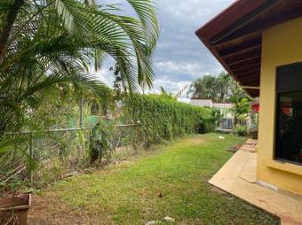 Se vende espaciosa casa con patio y piscina en Atenas Alajuela 25-1457 Se vende espaciosa casa con patio y piscina en Atenas Alajuela 25-1457