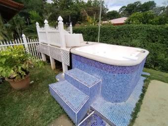 Se vende espaciosa casa con patio y piscina en Atenas Alajuela 25-1457 Se vende espaciosa casa con patio y piscina en Atenas Alajuela 25-1457