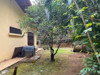 Se vende espaciosa casa con patio y piscina en Atenas Alajuela 25-1457 Se vende espaciosa casa con patio y piscina en Atenas Alajuela 25-1457