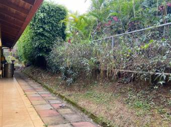 Se vende espaciosa casa con patio y piscina en Atenas Alajuela 25-1457 Se vende espaciosa casa con patio y piscina en Atenas Alajuela 25-1457