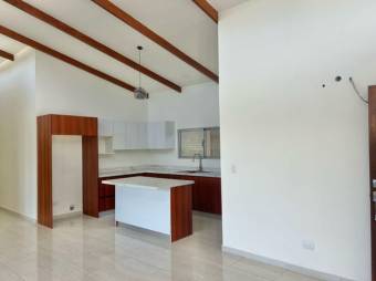 Se vende moderna casa con patio en Santa Eulalia de Atenas 25-1796 Se vende moderna casa con patio en Santa Eulalia de Atenas 25-1796