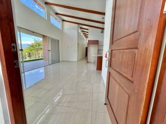 Se vende moderna casa con patio en Santa Eulalia de Atenas 25-1796 Se vende moderna casa con patio en Santa Eulalia de Atenas 25-1796