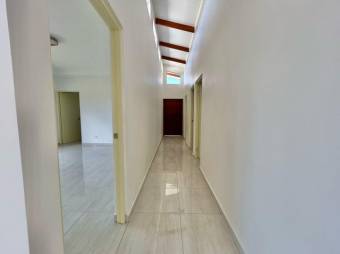 Se vende moderna casa con patio en Santa Eulalia de Atenas 25-1796 Se vende moderna casa con patio en Santa Eulalia de Atenas 25-1796