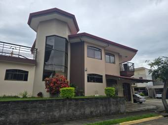 VENTA HERMOSA CASA EN CONDOMINIO AGUA CLARA, DESAMPARADOS, ALAJUELA