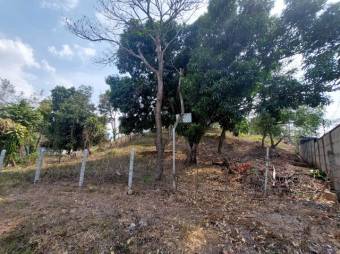 Se vende amplio lote con mas de 1,400m2 en Turrucares Alajuela 25-1725