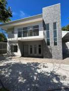 Se vende moderna casa de 2 plantas en Atenas de Alajuela 25-1821