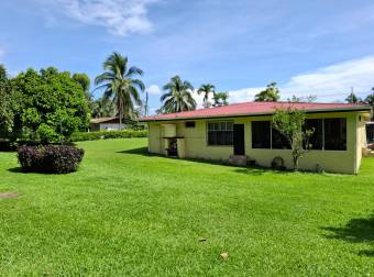 En Venta este precioso rincón escondido en la Selva de Guácimo. 