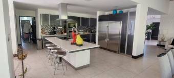 Se Vende Casa de Lujo en Villa Real Santa Ana