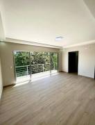 Se vende moderna casa con patio en Santa Eulalia de Atenas 25-1821