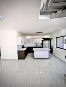 Se vende moderna casa con patio en Santa Eulalia de Atenas 25-1821