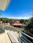 Se vende moderna casa con patio en Santa Eulalia de Atenas 25-1821