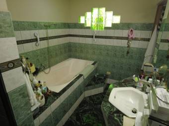 Se vende espaciosa casa con uso mixto en San Roque de Barva 24-1155 Se vende espaciosa casa con uso mixto en San Roque de Barva 24-1155