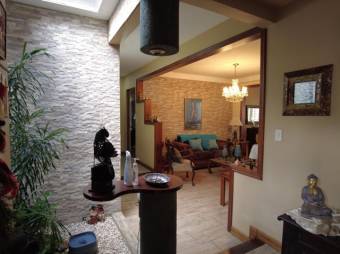 Se vende espaciosa casa con uso mixto en San Roque de Barva 24-1155 Se vende espaciosa casa con uso mixto en San Roque de Barva 24-1155