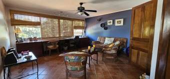 Se vende espaciosa casa de 2 plantas en San Roque de Barva 25-1951