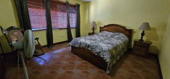 Se vende espaciosa casa de 2 plantas en San Roque de Barva 25-1951