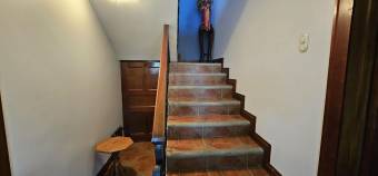 Se vende espaciosa casa de 2 plantas en San Roque de Barva 25-1951