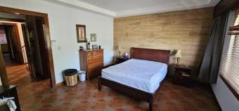 Se vende espaciosa casa de 2 plantas en San Roque de Barva 25-1951