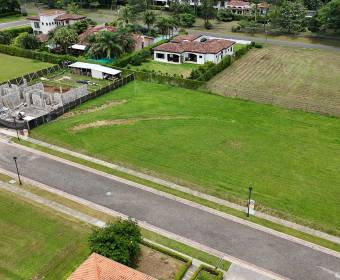 Lot for sale in the Los Manzanos condominium, within Ciudad Hacienda Los Reyes in La Guacima.