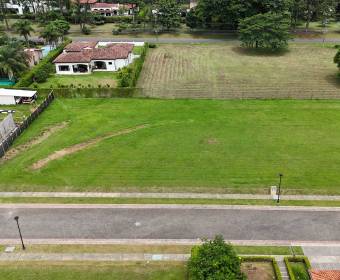 Lot for sale in the Los Manzanos condominium, within Ciudad Hacienda Los Reyes in La Guacima.