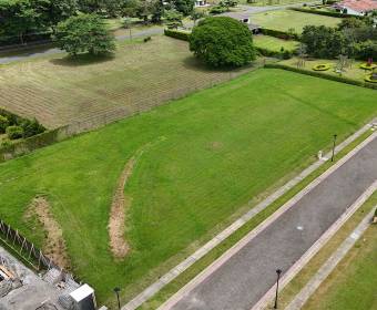 Lot for sale in the Los Manzanos condominium, within Ciudad Hacienda Los Reyes in La Guacima.