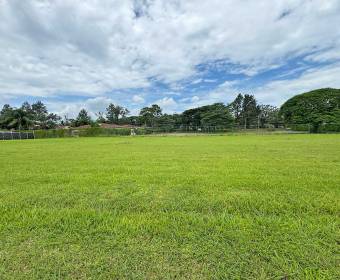 Lot for sale in the Los Manzanos condominium, within Ciudad Hacienda Los Reyes in La Guacima.