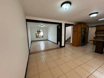 Se vende espaciosa casa con terraza en San Antonio de Belén 25-1028 Se vende espaciosa casa con terraza en San Antonio de Belén 25-1028