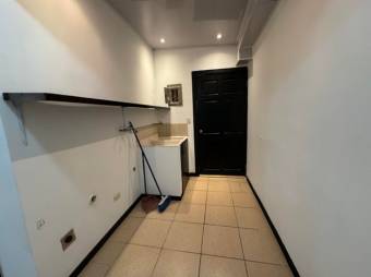 Se vende espaciosa casa con terraza en San Antonio de Belén 25-1028 Se vende espaciosa casa con terraza en San Antonio de Belén 25-1028