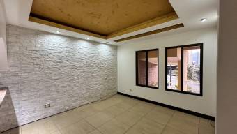 Se vende moderna casa con piscina en San Antonio de Belén 24-1669 Se vende moderna casa con piscina en San Antonio de Belén 24-1669