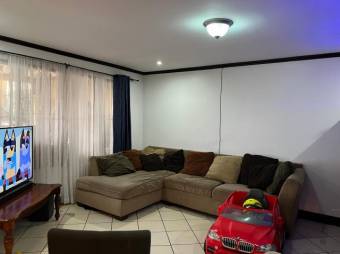 Se vende moderna y espaciosa casa en condominio de Curridabat 25-512