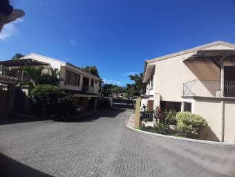 OPORTUNIDAD AMPLIA CASA  Santa Ana, Pereira MP 25-114