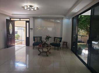 OPORTUNIDAD AMPLIA CASA  Santa Ana, Pereira MP 25-114