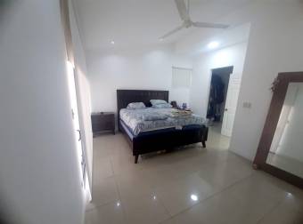 OPORTUNIDAD AMPLIA CASA  Santa Ana, Pereira MP 25-114