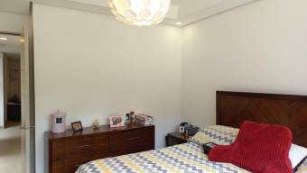 Se vende moderna casa con patio en condominio de Curridabat 25-1765